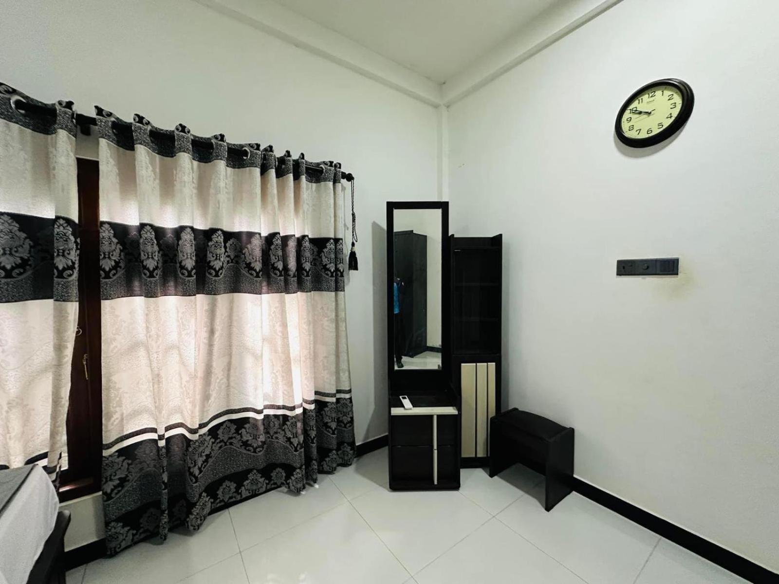 Lalitha Holiday Inn Jaffna Exterior photo